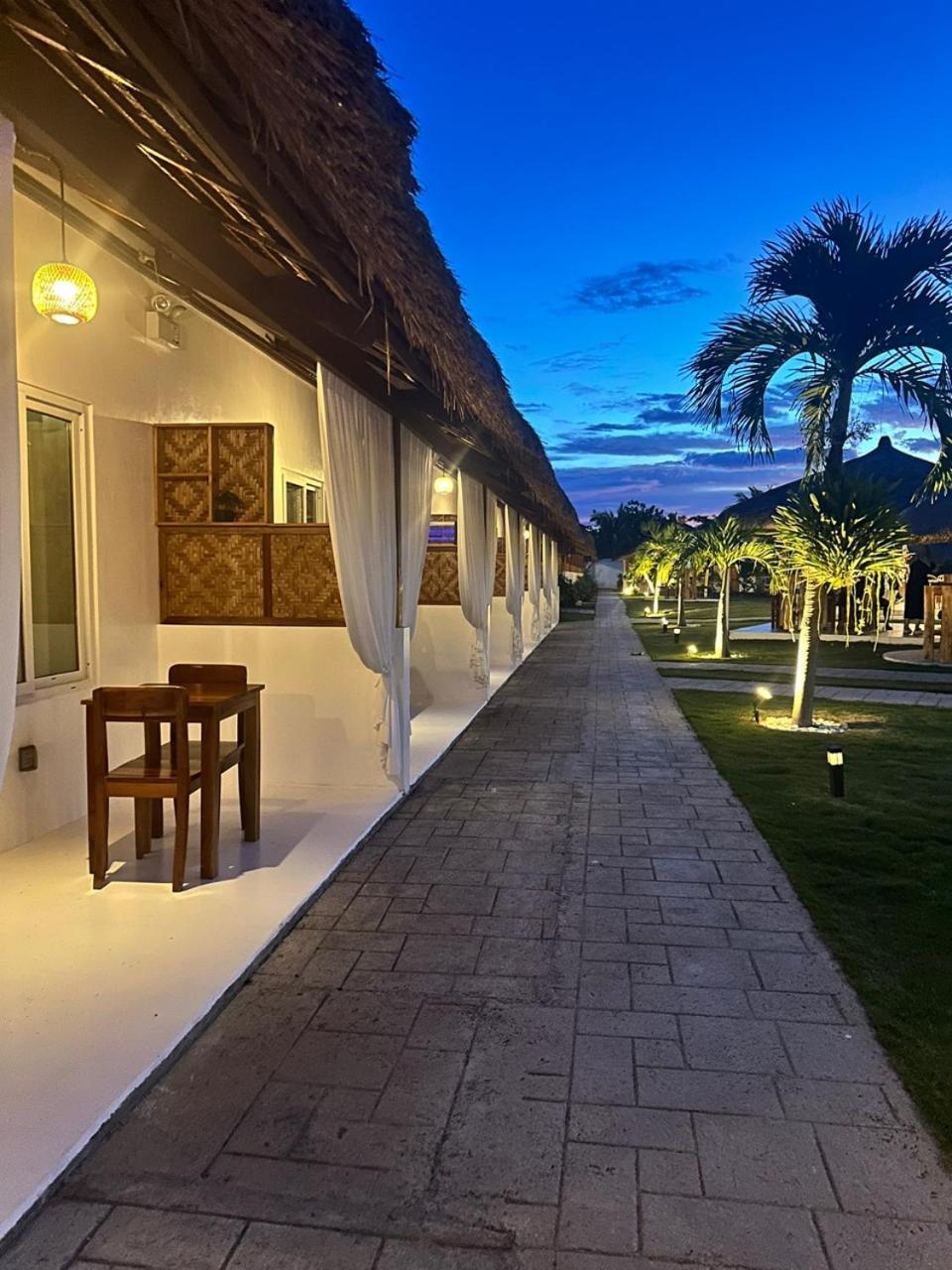 Treeshade Resort & Spa Moalboal Exterior photo