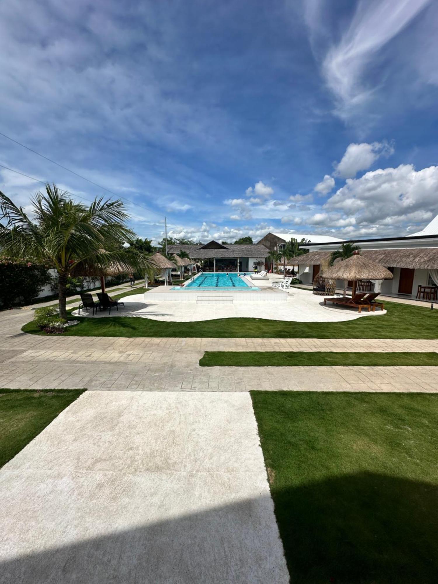 Treeshade Resort & Spa Moalboal Exterior photo