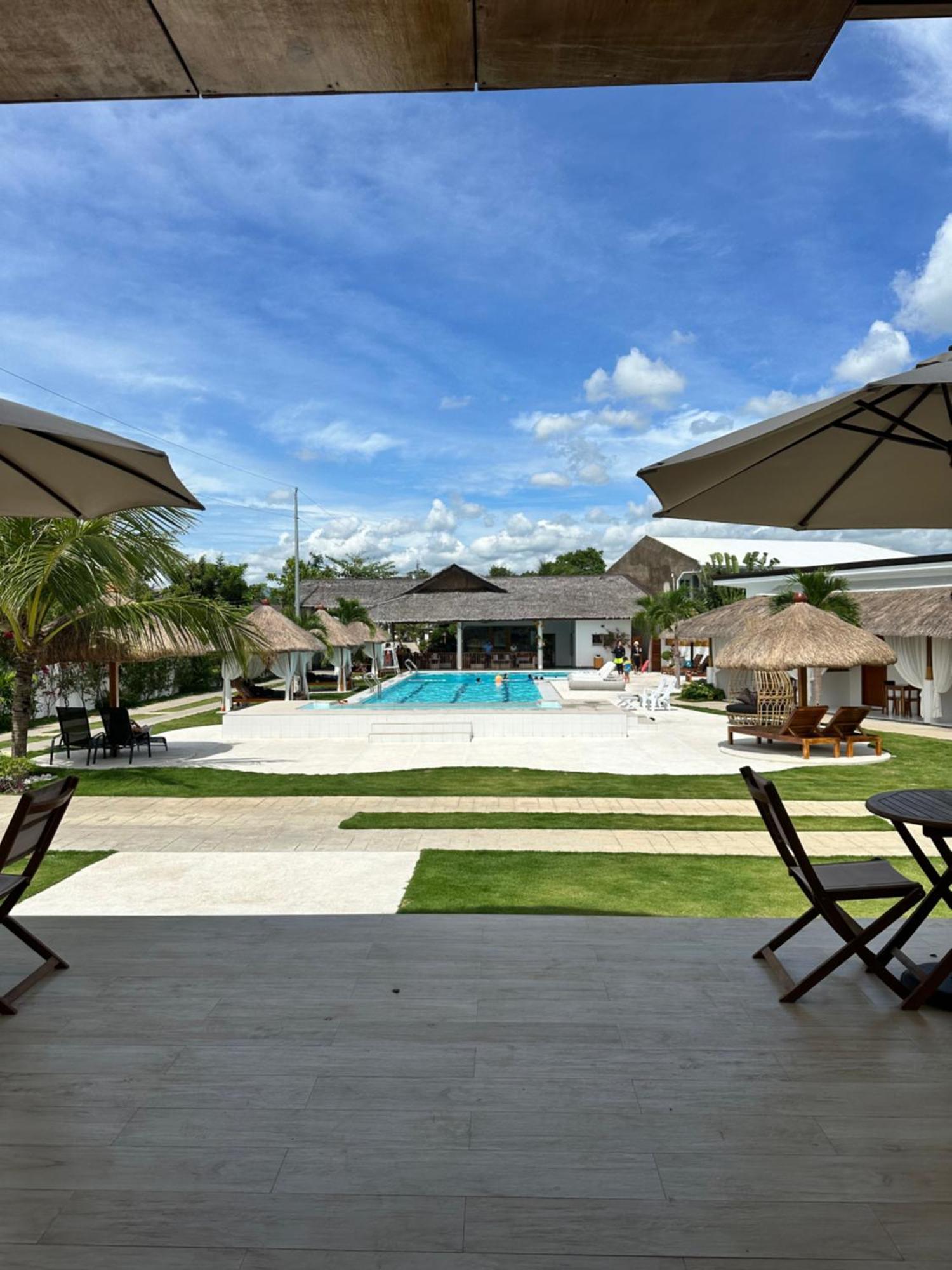 Treeshade Resort & Spa Moalboal Exterior photo